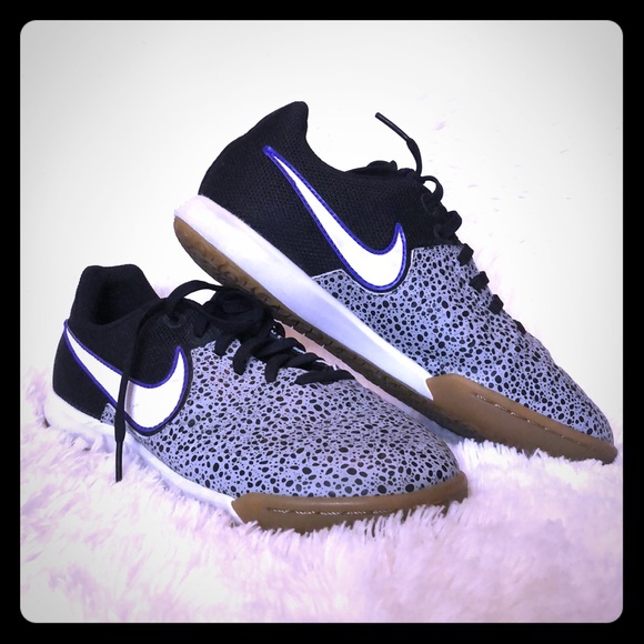 macistax nike shoes